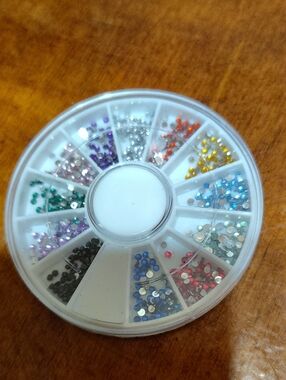 Round Nail Art Rhinestone Wheel - Multicolor